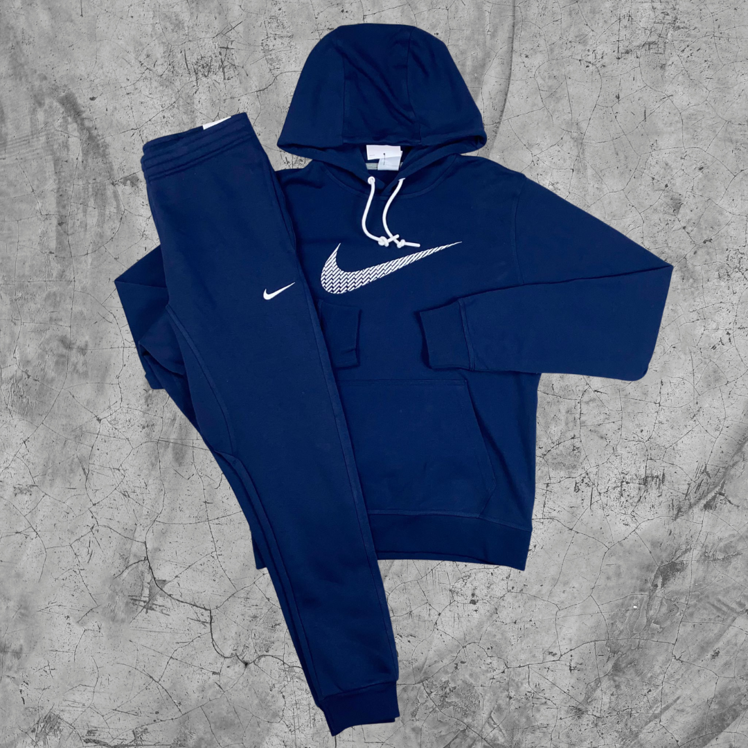 Nike Club Swoosh Sportswear Tracksuit - NAVY